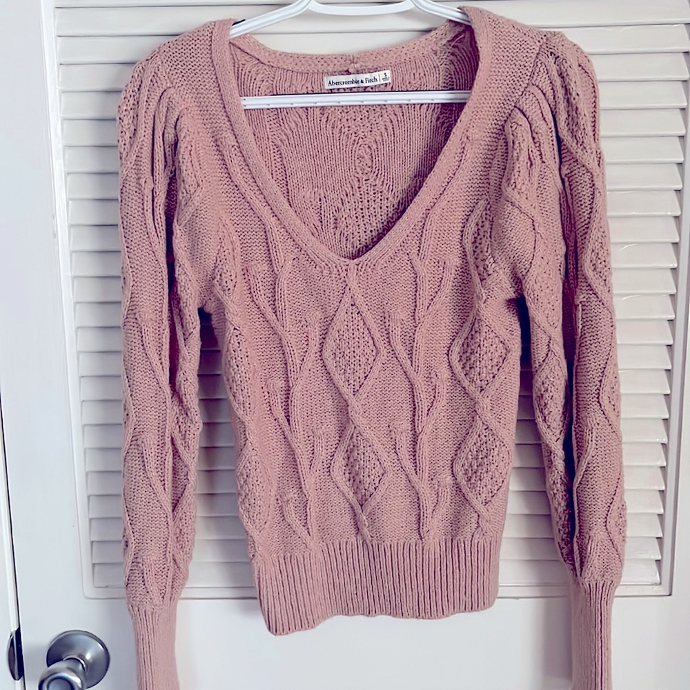 Abercrombie pink knit sweater size small